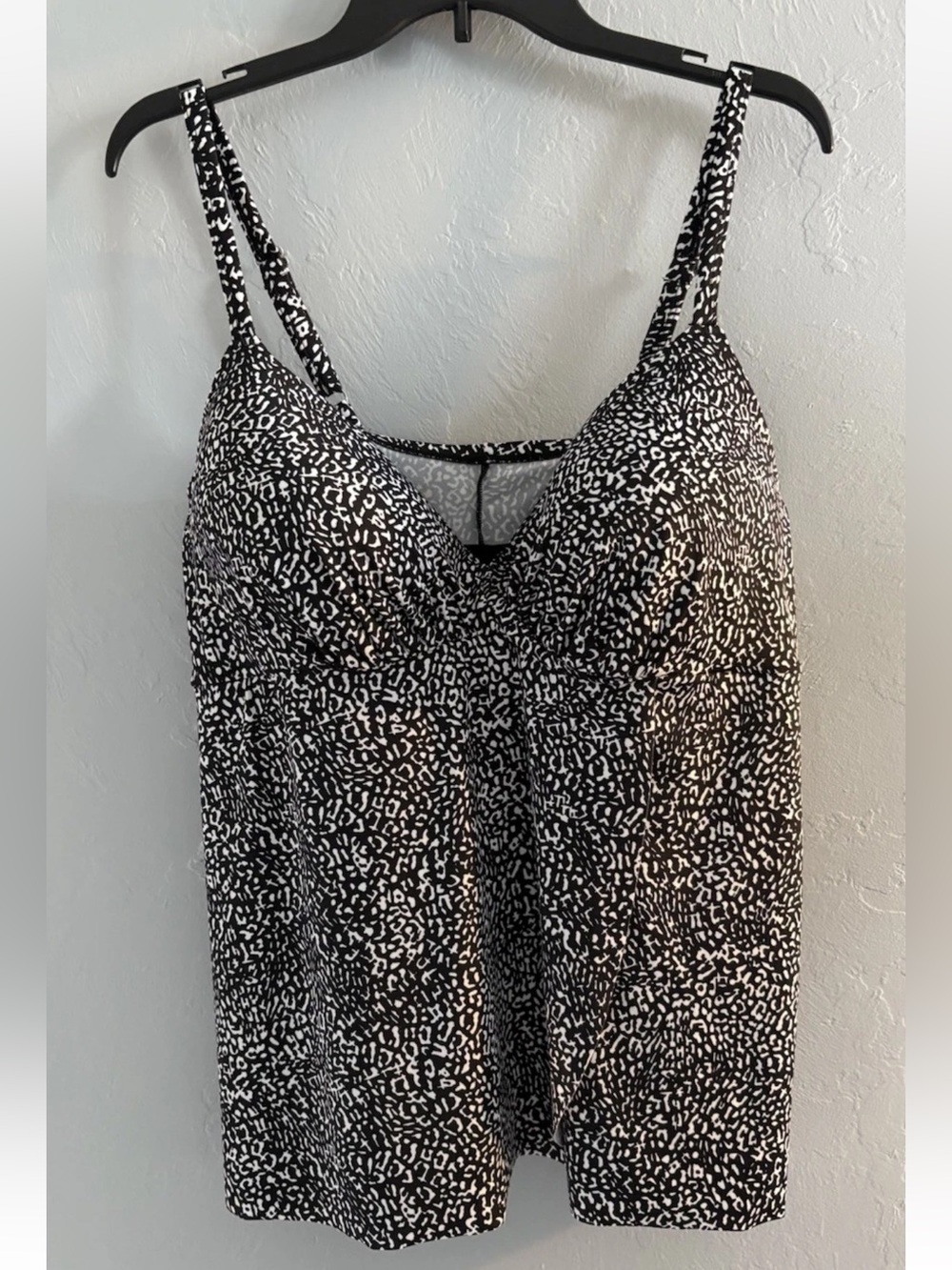 Swimsuits For All One Piece Swimsuit Black and White 42C NEW